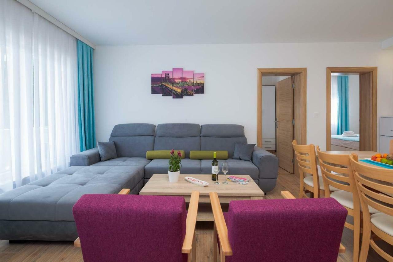 אומיס Villa Charlotte מראה חיצוני תמונה