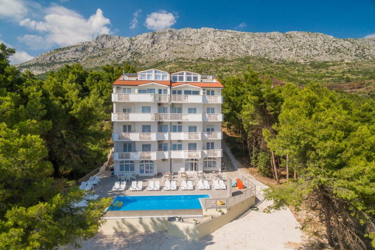 אומיס Villa Charlotte מראה חיצוני תמונה